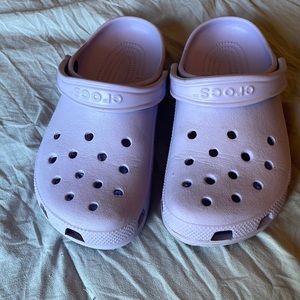 Lilac crocs size 6